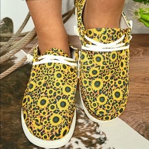 Walking on the sun fashion sneaker